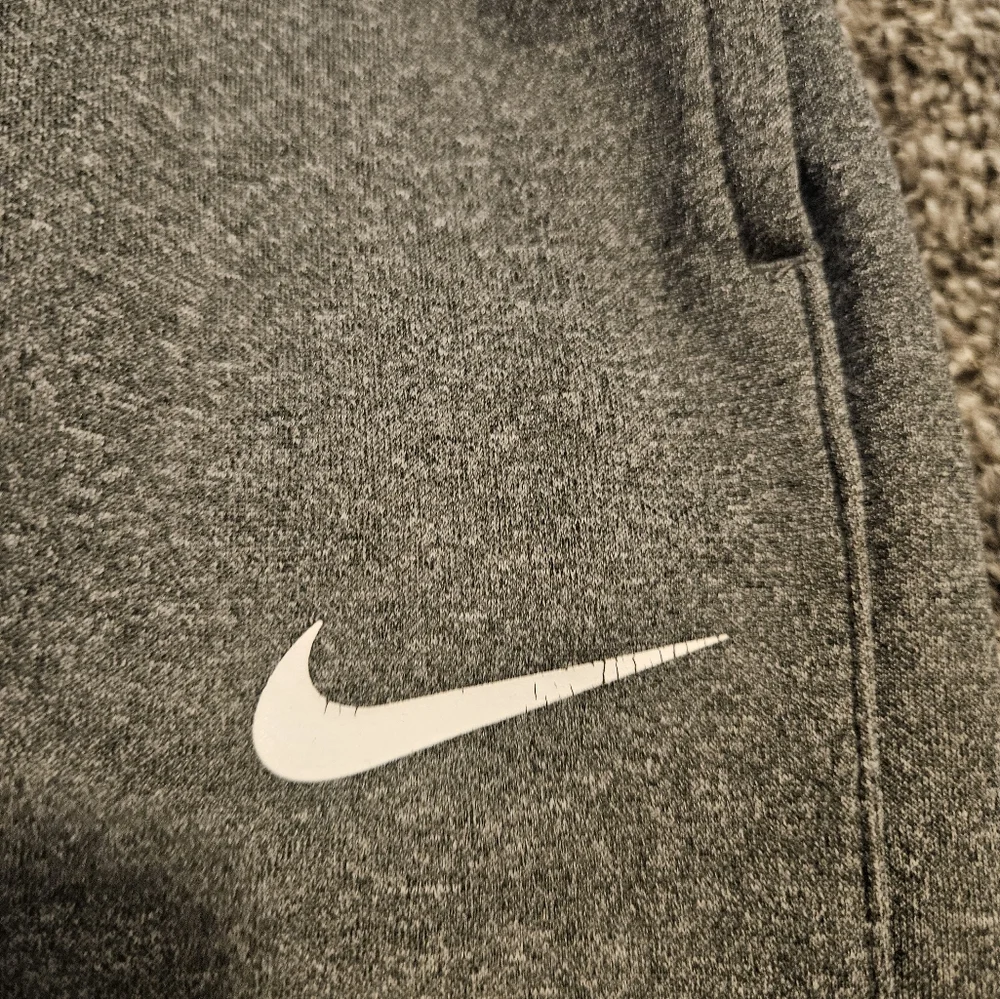 Nike Gray Joggers - Picture 2 of 4